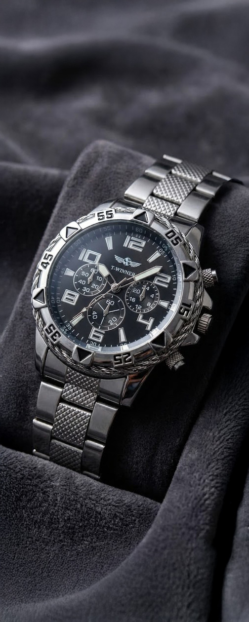 Profesionálně upravená fotografie hodinek